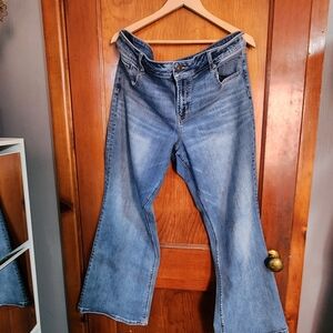 AE Low or mid rise super stretch wide leg